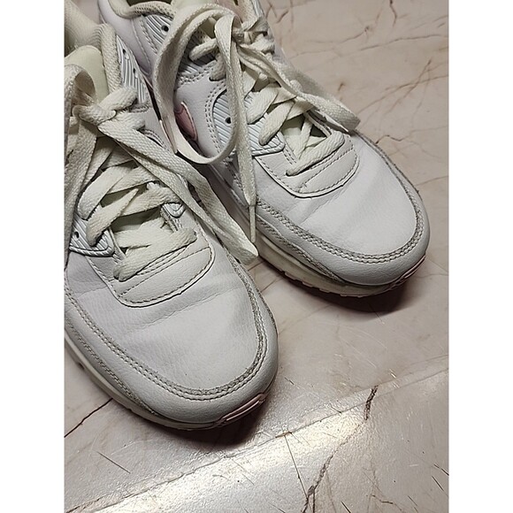 NIKE Air Max Girl's Sz 5Y White Pink Walking Activewear School Travel CD6864-121 - Picture 9 of 11